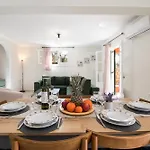 Spiros Holidays House